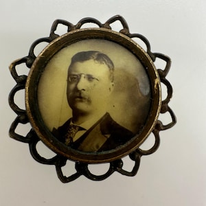 Antique 1904 Theodore Teddy Roosevelt Presidential photograph campaign button