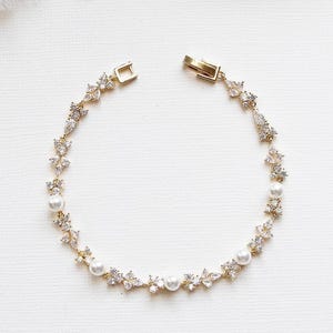 Wedding Bracelet Gold Pearl, pearl bridal bracelet, wedding jewelry, bridesmaid jewelry, bridal jewelry bracelet, Kathy Gold Pearl Bracelet