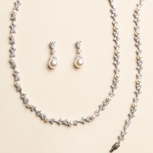 Ensemble de bijoux avec collier de perles, boucles d'oreilles de mariée en perles, bijoux de mariage, ensemble de bijoux de mariée, ensemble complet de bijoux Kathy