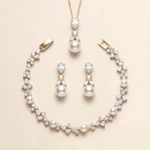 Gold Pearl Jewelry Set, Pearl Wedding Jewelry, gold wedding jewelry, bridesmaid jewelry, bridal jewelry set, Kathy Gold Jewelry Set
