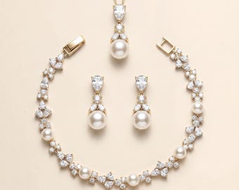 Gold Pearl Jewelry Set, Pearl Wedding Jewelry, gold wedding jewelry, bridesmaid jewelry, bridal jewelry set, Kathy Gold Jewelry Set