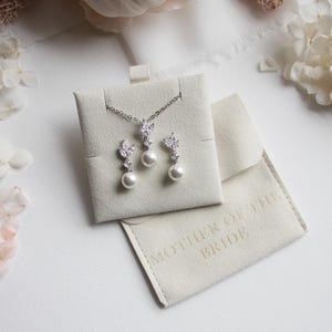 18k Gold Plated Pearl Jewelry Set: Mother of the Bride Groom Gift Eve