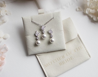 18k Gold Plated Pearl Jewelry Set: Mother of the Bride Groom Gift Eve