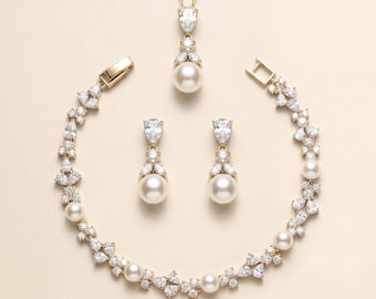 Gold Pearl Jewelry Set, Pearl Wedding Jewelry, gold wedding jewelry, bridesmaid jewelry, bridal jewelry set, Kathy Gold Jewelry Set