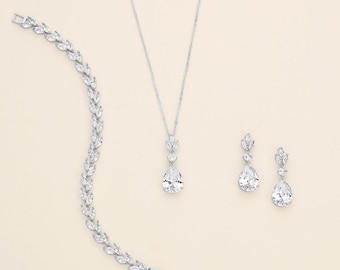 Mother Of The Bride & Bridesmaid Jewelry Set - Gold Or Silver Cubic Zirconia Necklace & Earrings - View #8