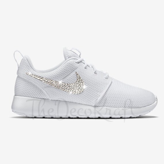 nike roshe one white womens