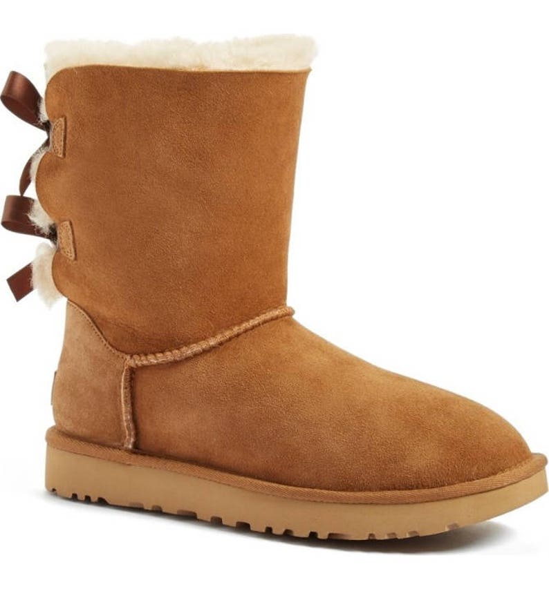 ugg bailey bow olive