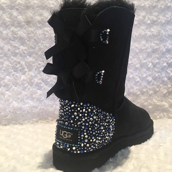 Bling Ugg Bailey Bogen II, Damen Custom grau Ugg Boots Swarovski Crystal Bling australischen Fell Stiefel, Schneestiefel, Bling Stiefel Bling Ugg Bailey Bogen II, Damen Custom grau Ugg Boots Swarovski Crystal Bling australischen Fell Stiefel, Schneestiefel, Bling Stiefel