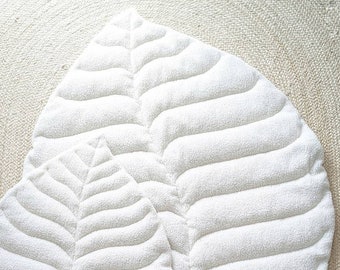 Large leaf playmat from faux fur, MILK color | Baby play mat