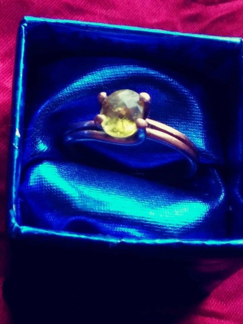Engaging US size 10 14 Citrine on Copper in an engagement-style setting