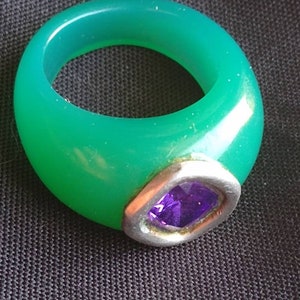 Purple in Green - Stone on Stone Ring - Brazilian Cushion-Cut Nat. Amethyst w/Sterling Silver Bezel on Green Chalcedony Band - US size 9 1/2