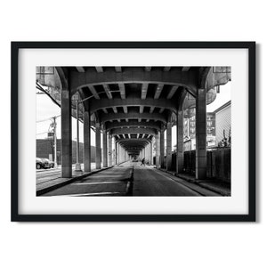 Autopista Rockaway, Queens 2016 - Impresión artística en blanco y negro de arquitectura neoyorquina, arte mural neoyorquino