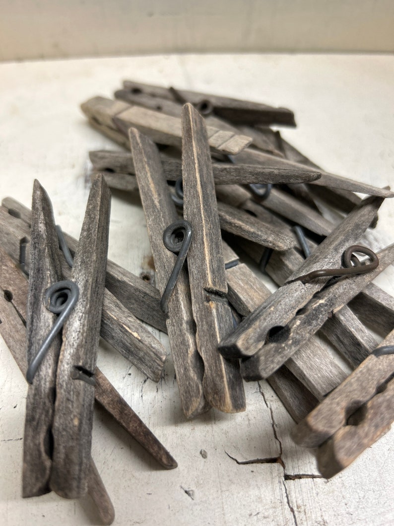 12 Vintage Wood Spring Loaded Clothes Pins Vintage Laundry Etsy