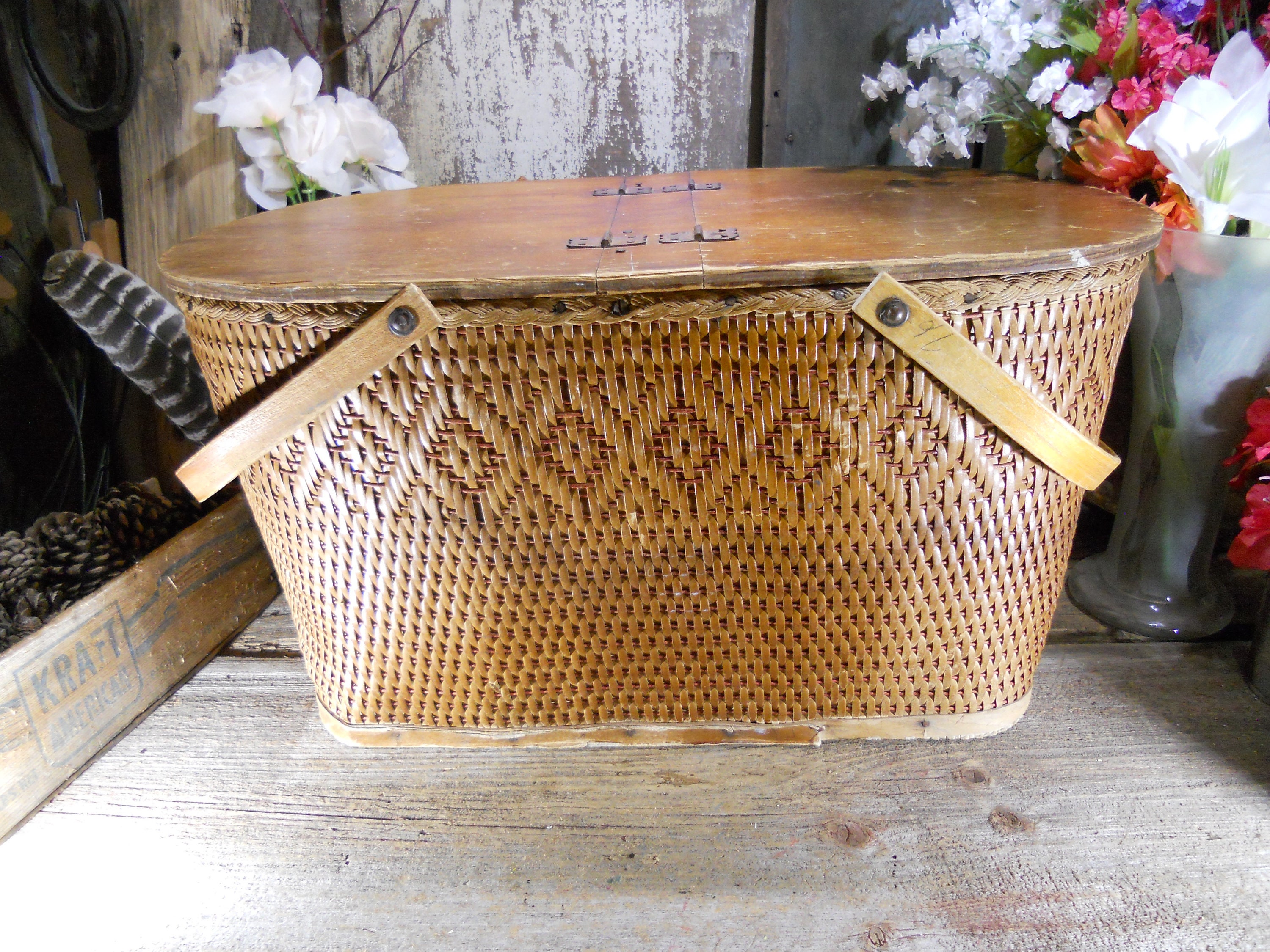 Vintage Picnic Basket Hey Boo Boo Etsy
