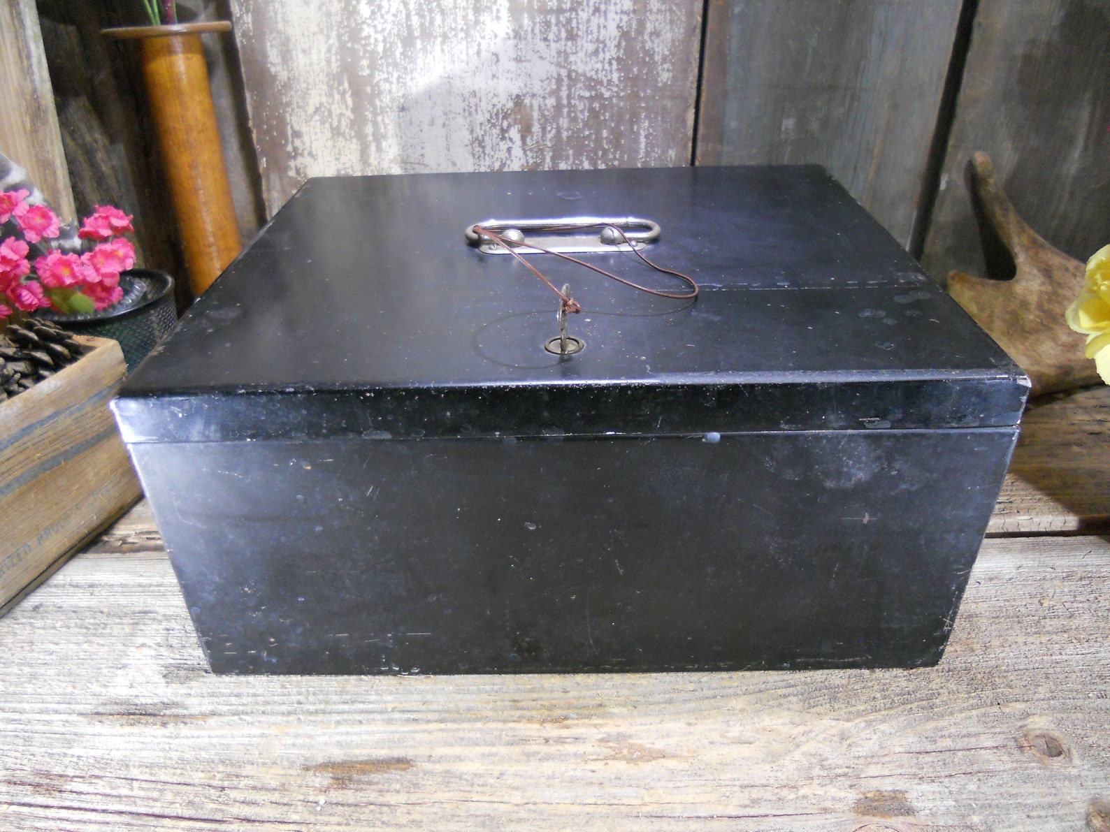 Caja de almacenamiento de metal antiguo w / lock archivador | Etsy