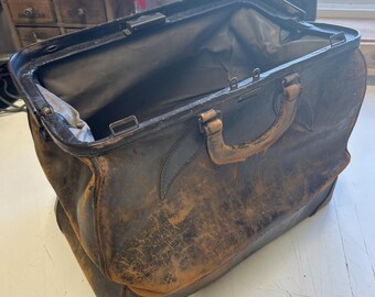 1800's , Doctor Medical Leather Bag With Key, Tombstone Az