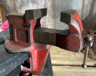 Vintage Small Vice, 2 “ jaws
