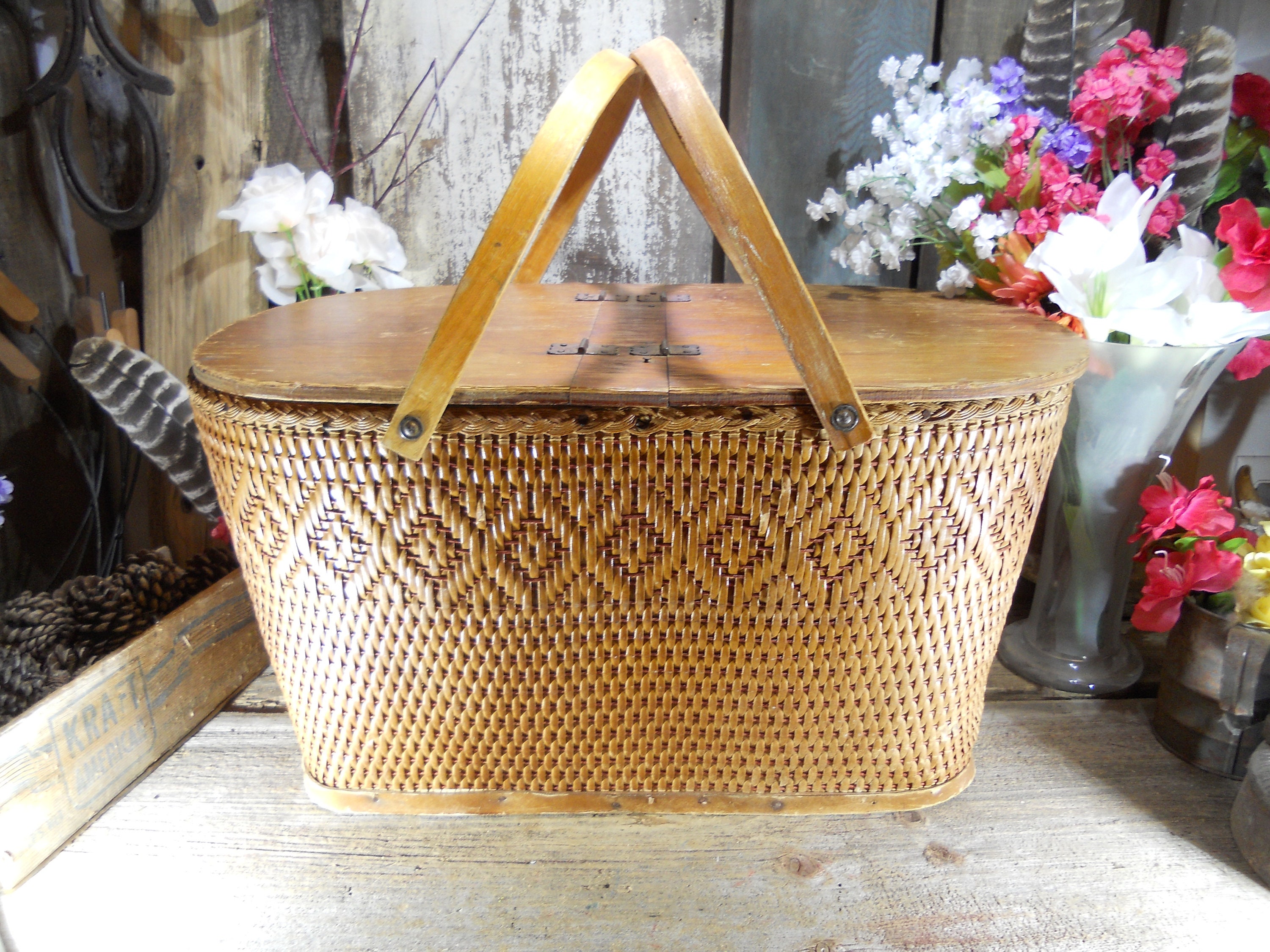 Vintage Picnic Basket Hey Boo Boo Etsy