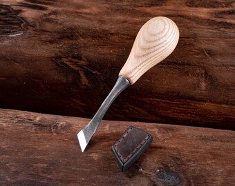 Small Carving knife with right diagonal sharpening