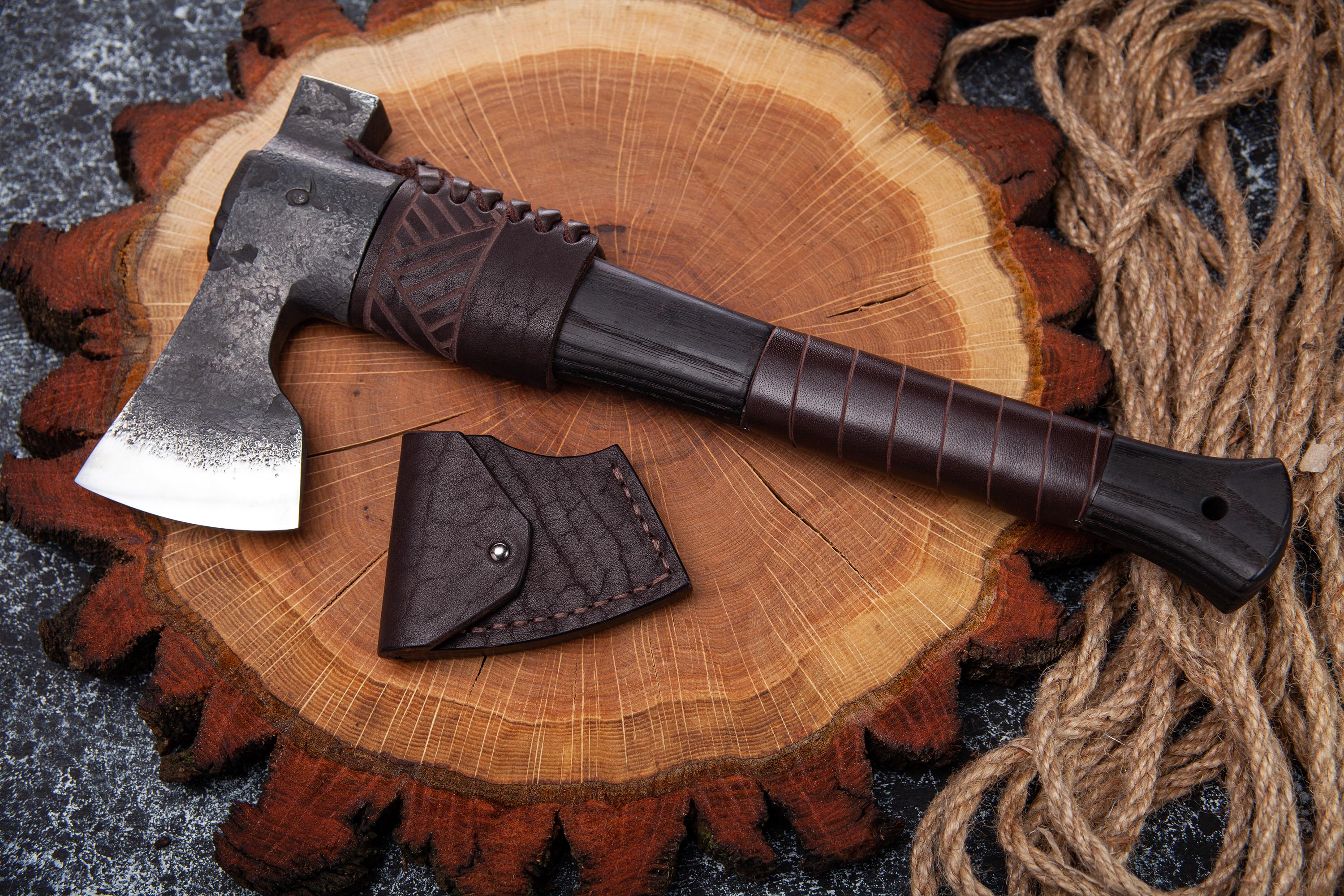 手鍛造トマホーク斧（ハンマー付き）：バイキングスタイル、革製シース