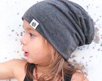 Bonnet gris/ Bonnet slouchy garçon/ bonnet slouchy bébé/ bonnet slouchy gris/ bonnet pour tout-petits/ chapeau hipster/ bonnet slouchy pour enfants/