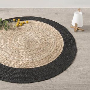 Accentuez votre espace de vie avec notre tabis rond en jute fait à la main