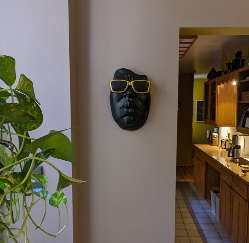 Black stone Biggie with Gold shades.