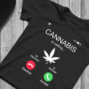 Appel entrant Cannabis SVG, fichier Svg d'écran d'appel pour Cricut & Silhouette, dessins dtf png, T-shirt drôle Svg