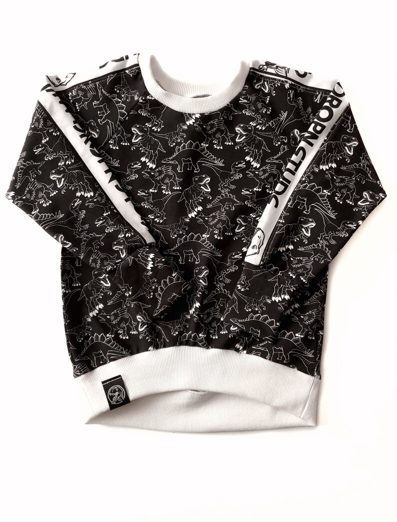 JDS MONOCHROME Dino High-low Crewneck Sweater