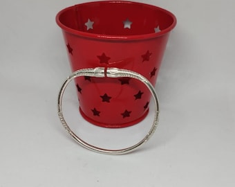 Vangovango gasy Woman bangle bracelet in solid silver from Madagascar. Ref3