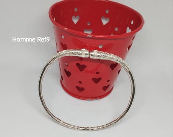 Vangovango Gasy Men's bangle bracelet in solid silver from Madagascar. Ref9