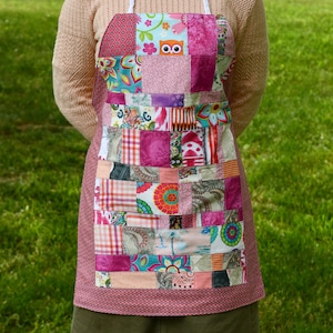 ✝️vintage scrap quilt apron✝️ そそる