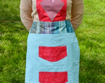 Delantal acolchado hecho a mano / Tres bolsillos / Lazo de cuello ajustable / Hecho a mano exclusivamente en los EE. UU.