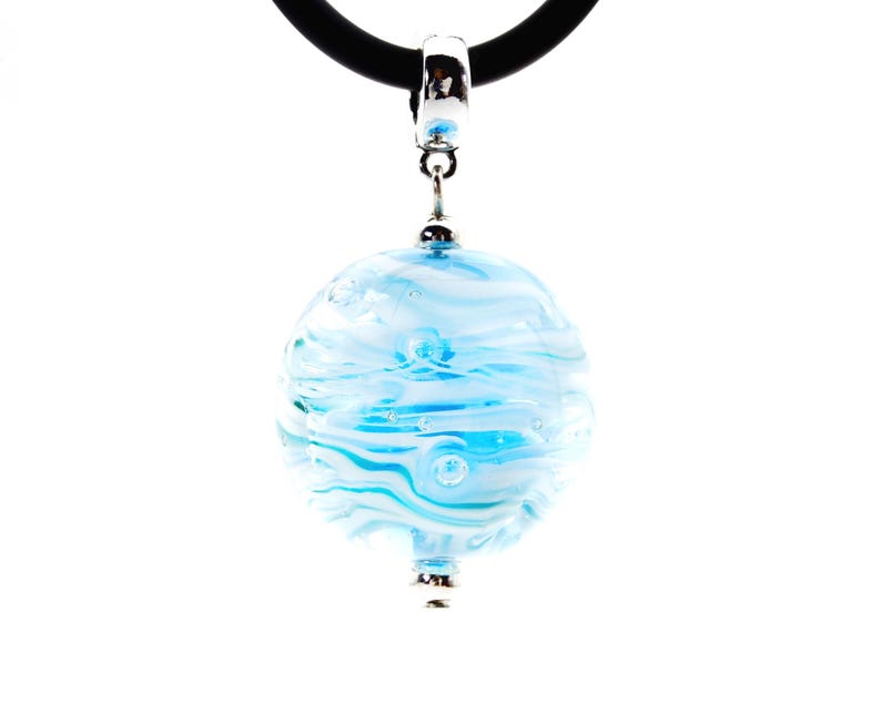 Aquamarin Türkis Glasanhänger – Handgemachte Glasperle Unikat – Wasser & Wellen Design – Geschenkidee – MARIETGOLD imagen 3