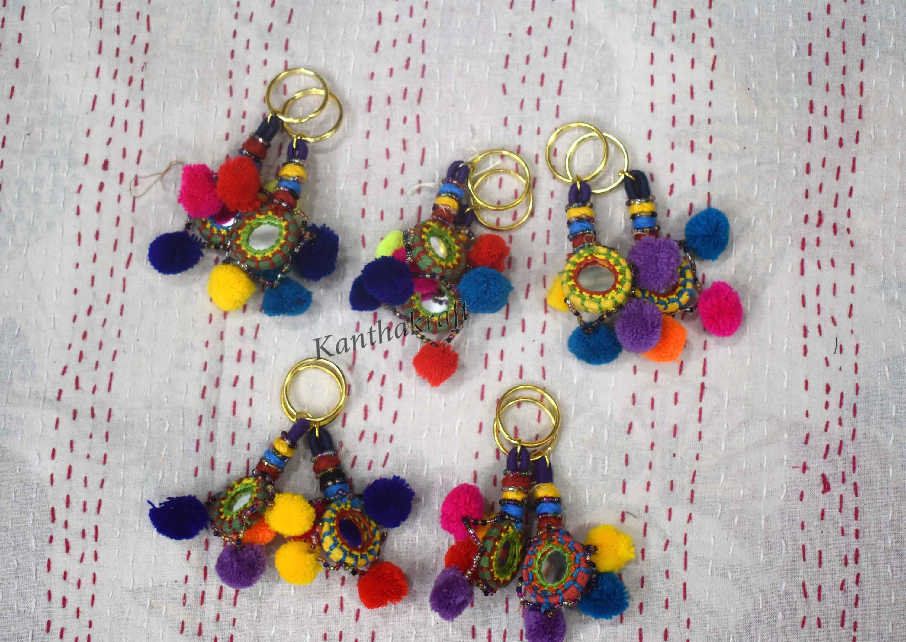 Unpafcxddyig Boho Pom Pom nappa portachiavi colorato