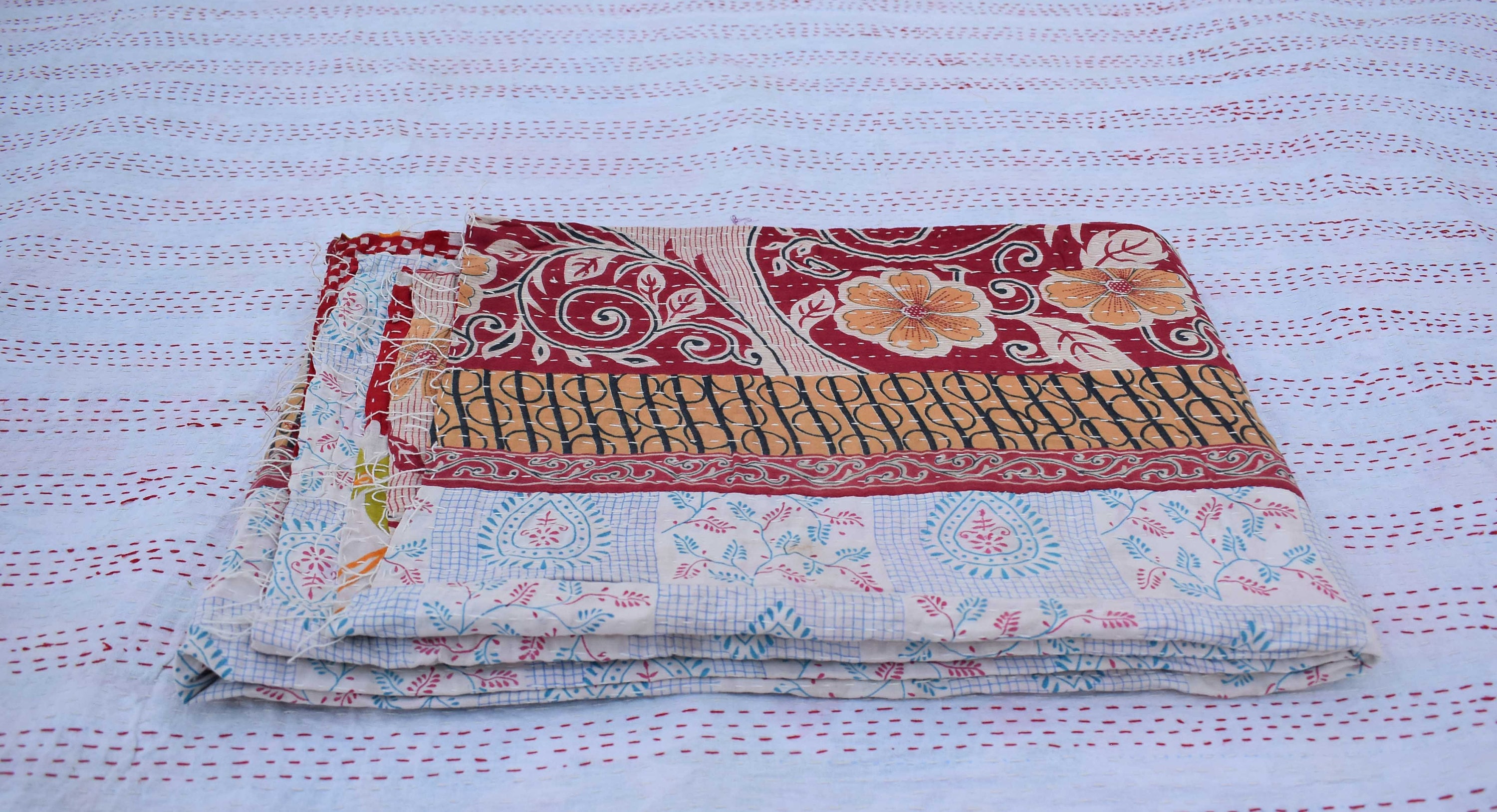 両面ヴィンテージ ツインサイズ カンタ キルト インドベッドカバー