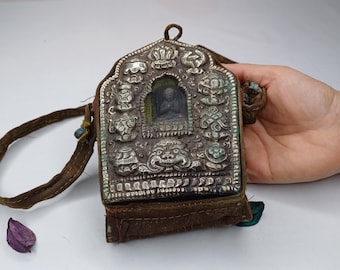 携帯用祭壇 ガウ 仏教 ブッダ お守り チベット マレーシア シンガポール