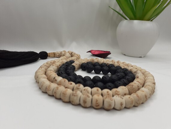 What Type of Mala Beads? Buddhist Mala Material for Mantra Chanting  Practice