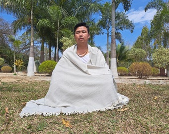 Handwoven  Light Grey Himalayan Sheep Wool Meditation Shawl,Himalayan Prayer Blanket,Kullu Shawl,Ethnic Indian Shawl,Wool Prayer Wrap