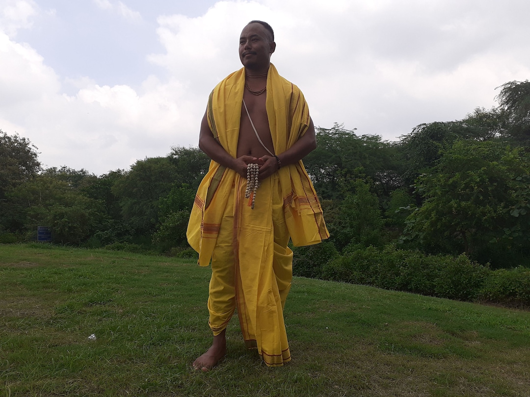 Handloom Indian Vedic Robe,hare Krishna Robe,indian Ethnic Attair,iskon ...