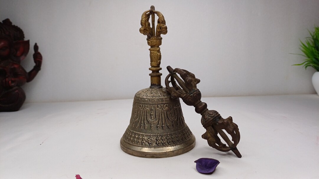 伝統的な金属製ベル 仏教美術 伊勢国 アンティーク レトロ 小物 格安 il_1080xN.6283351344_dc4i.jpg
