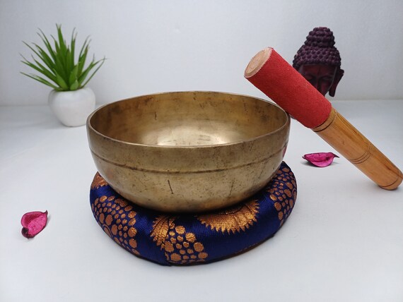 Antique Hand-hammered Singing Bowl,handmade Tibetan Singing Bowl Foryoga,  Meditation, Chakra Healing, Antique Healing Singing Bowl - Etsy