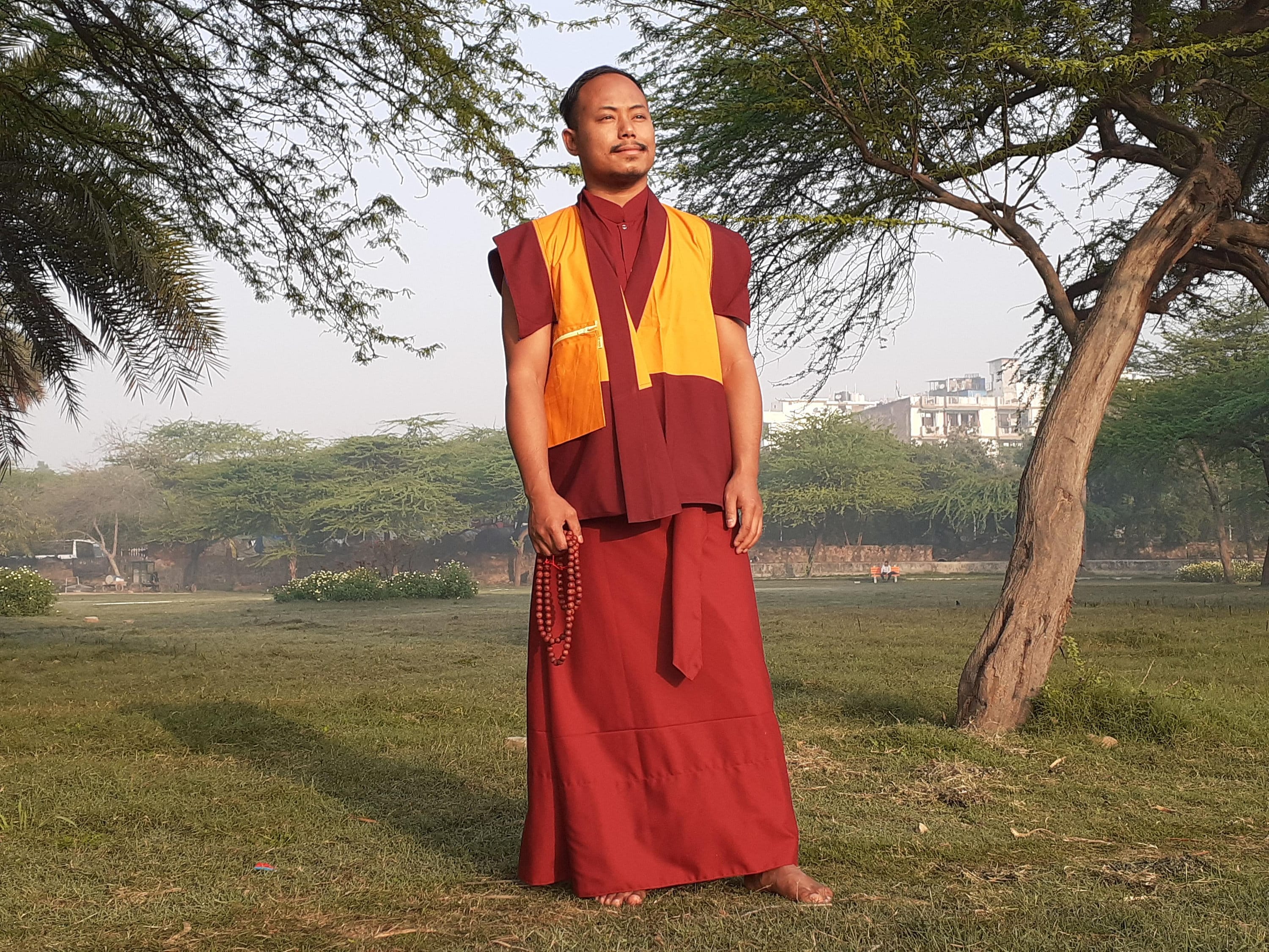 Conjunto de tunica de monje budista tibetano tunica de monje estilo monasterio vestido de meditacion budista trajes de monje budista ropa de templo ropa espiritual Etsy Espana