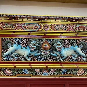 Handcarved And Hand Painted Foldable Wooden Tibetan Buddhist Altar,Tibetan Alter Table,Tibetan Buddhist Altar Desk with Auspicious Symbols,