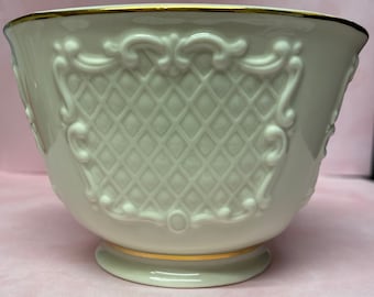 Treat Bowl Canterbury Collection by LENOX