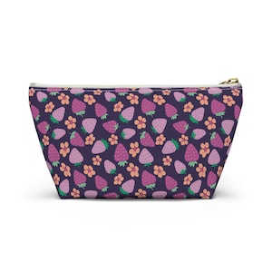 Strawberry Accessory Pouch w T-bottom, strawberry pattern, strawberry pencil case, strawberry make up case, strawberry cosmetics, travel bag