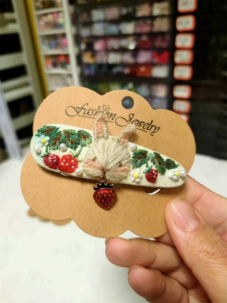Customizable Hand Embroidered Hair Clips Hand Embroidery Embroidered Clip Embroidered Hairclip image 4