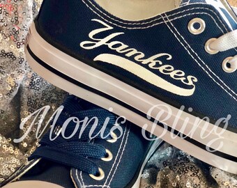 yankees converse sneakers