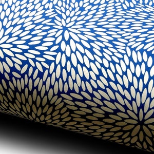 Japanpapier Chiyogami "Reisblumen. Weiß auf Blau."