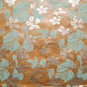 Lokta-papier "Pompoenranken". Oker/Riet/Goud. Handgemaakt Nepalees papier, bedrukt.
